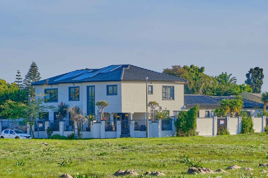4 Bedroom Property for Sale in Flamingo Vlei Western Cape